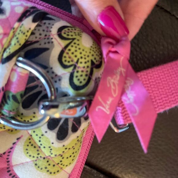 LIKE NEW VERA BRADLEY RETIRED PRICILLA PINK IPAD OR NOOK OR READER CASE 12x6.5 - Picture 6 of 7